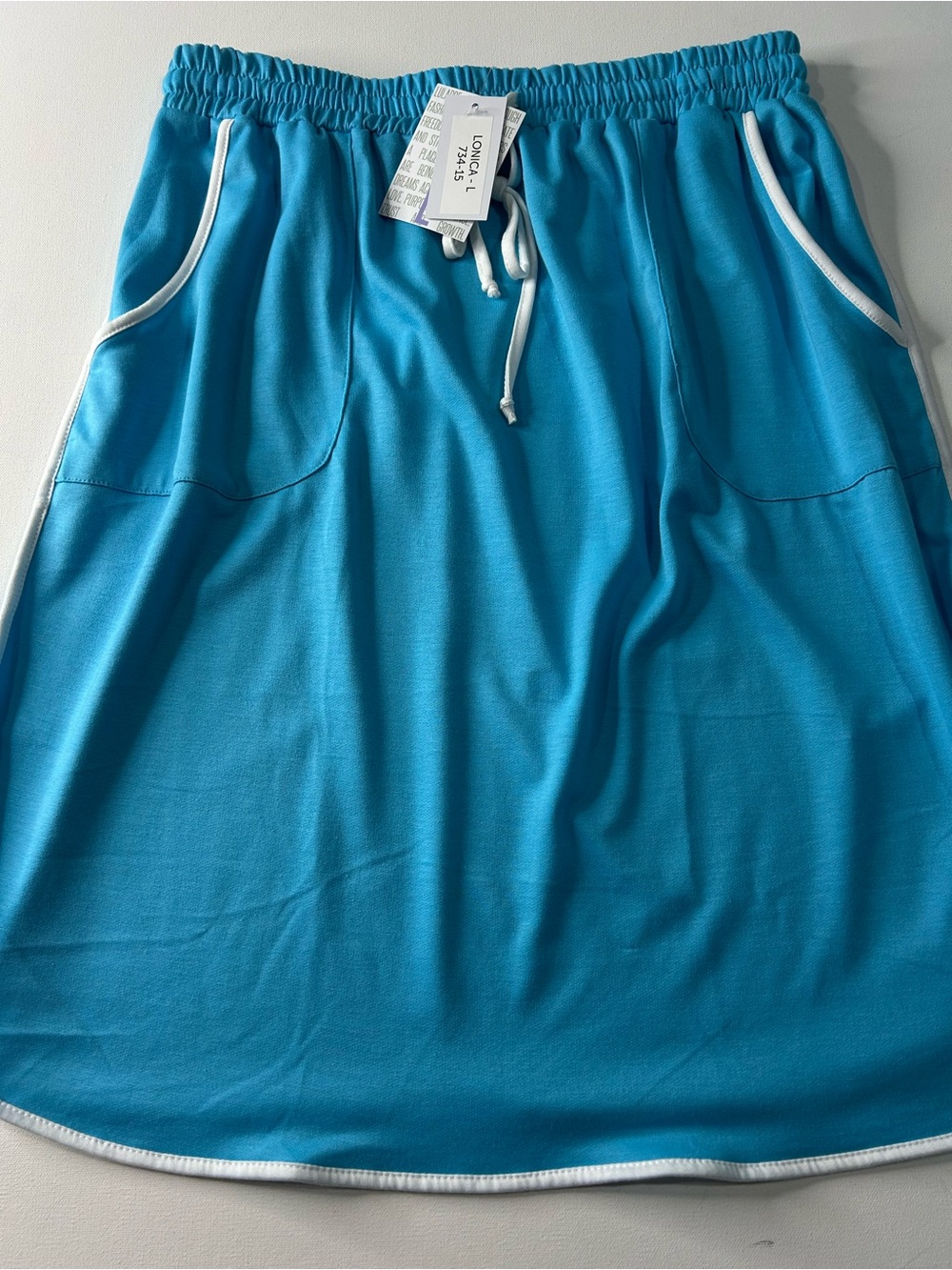 NWT LuLaRoe Large Turquoise Circle Skirt with White Trim